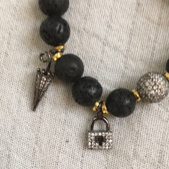 Charm Bracelet -Never Worn - Solid Great Quality - Picture 5 of 9